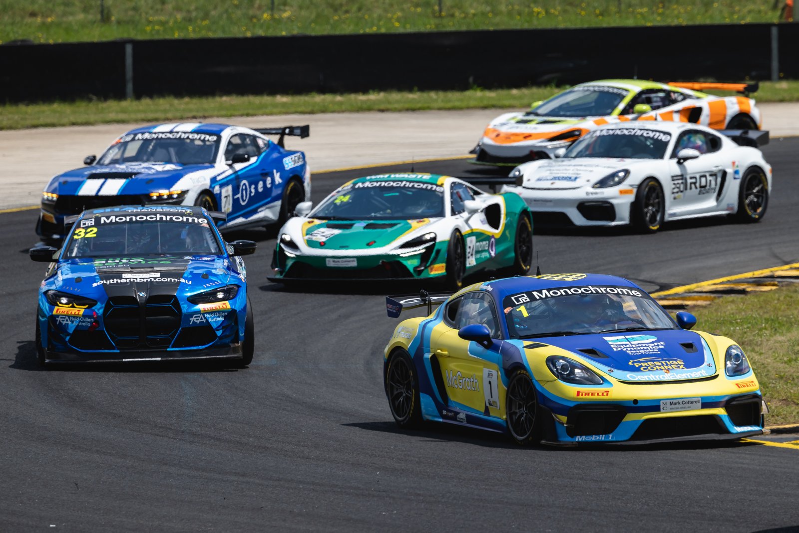 GT4 MANUFACTURER RANKING: Porsche narrows the gap to BMW ahead of deciding doubleheader